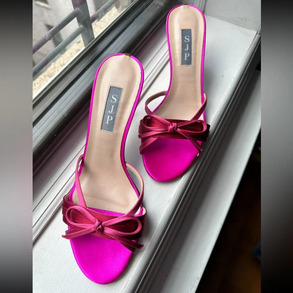 New shoes from Sarah Jessica Parker. - Picture 1 of 5